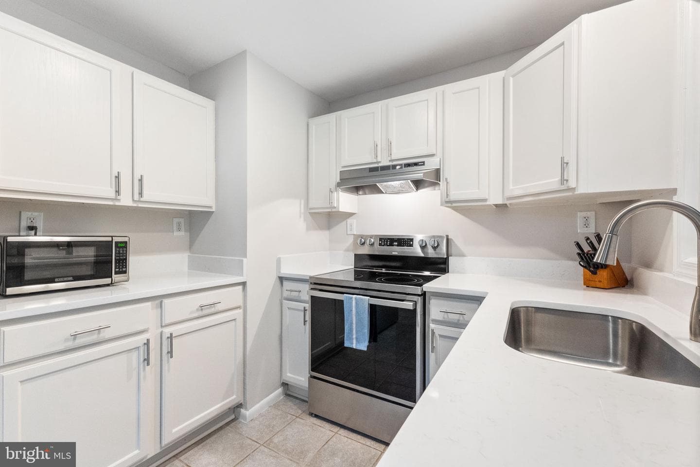 2824 Bay Boulevard photo 10