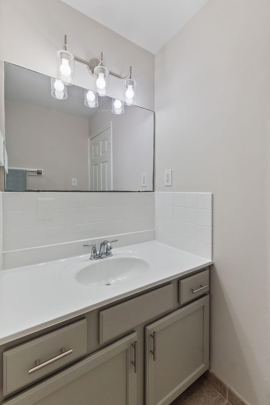 2824 Bay Boulevard photo 17