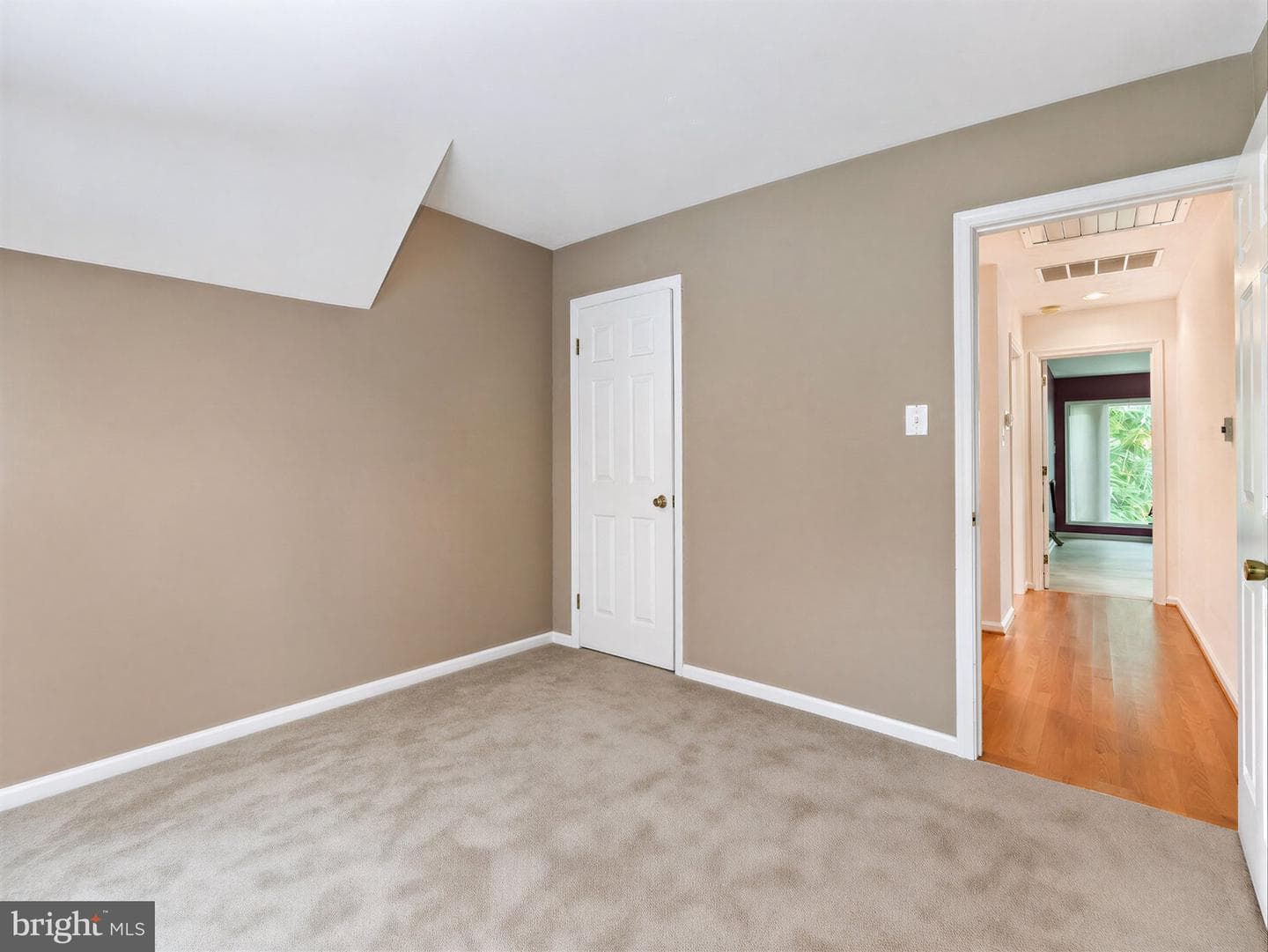 470 Chippingwood Drive photo 37