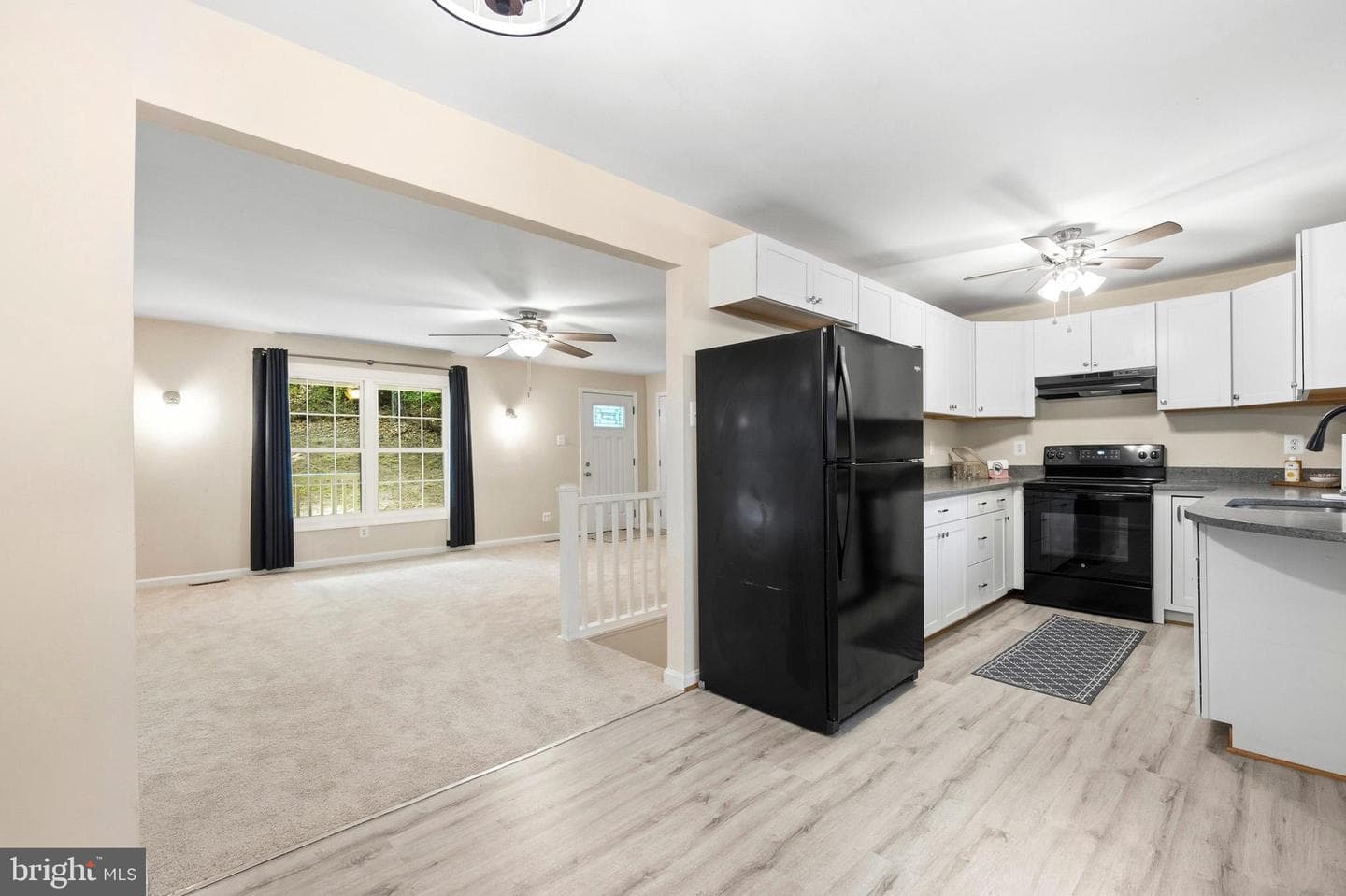 410 Hawthorne Court photo 11