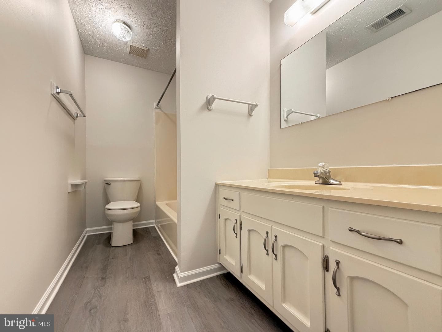 12444 Hisperia Road photo 33