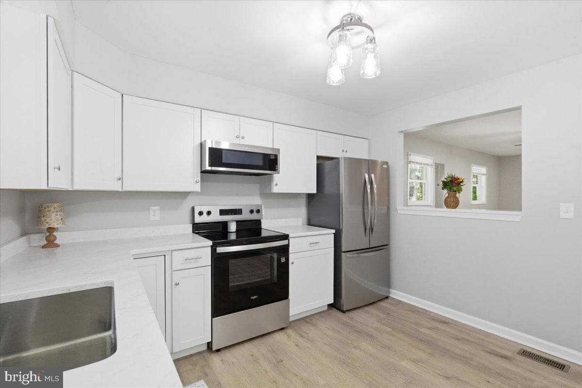 6815 Marshall Road photo 13