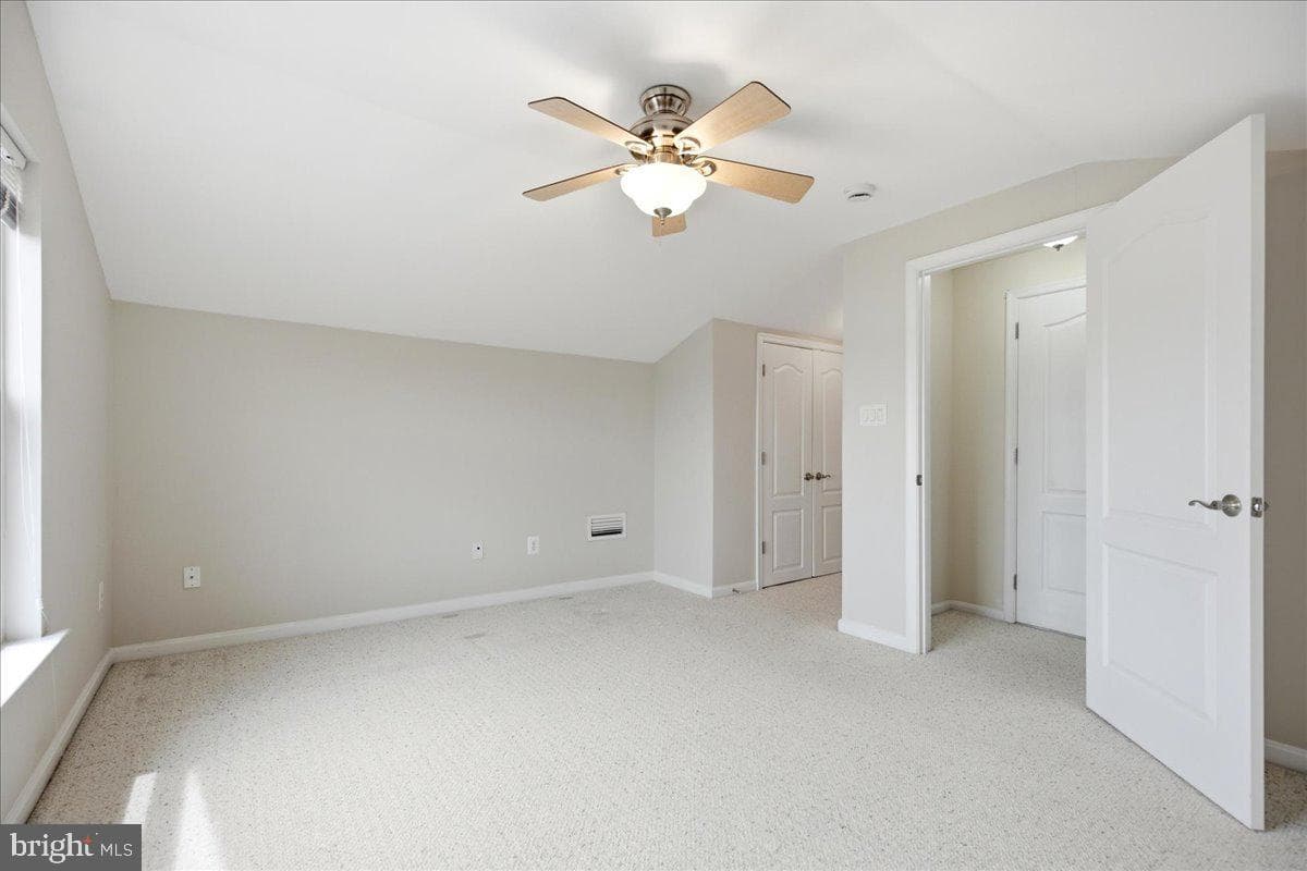 534 Oyster Bay Place #401 photo 27