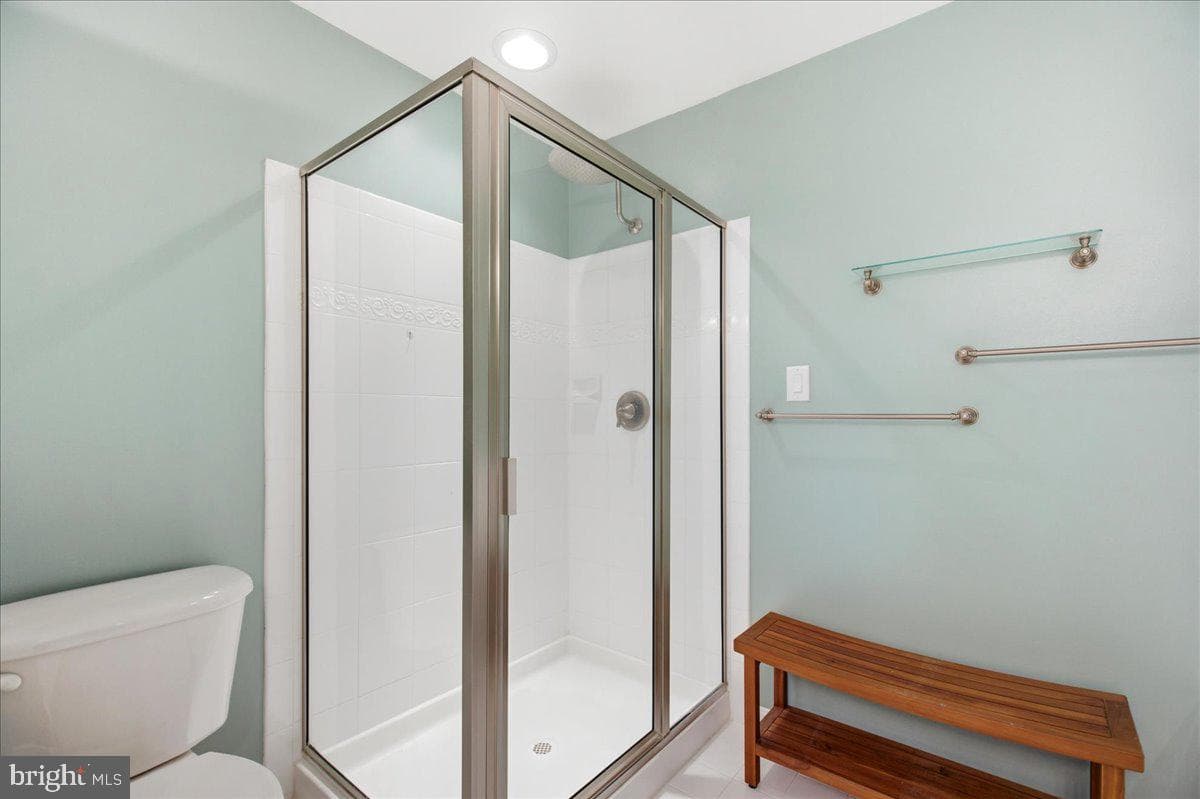 534 Oyster Bay Place #401 photo 32