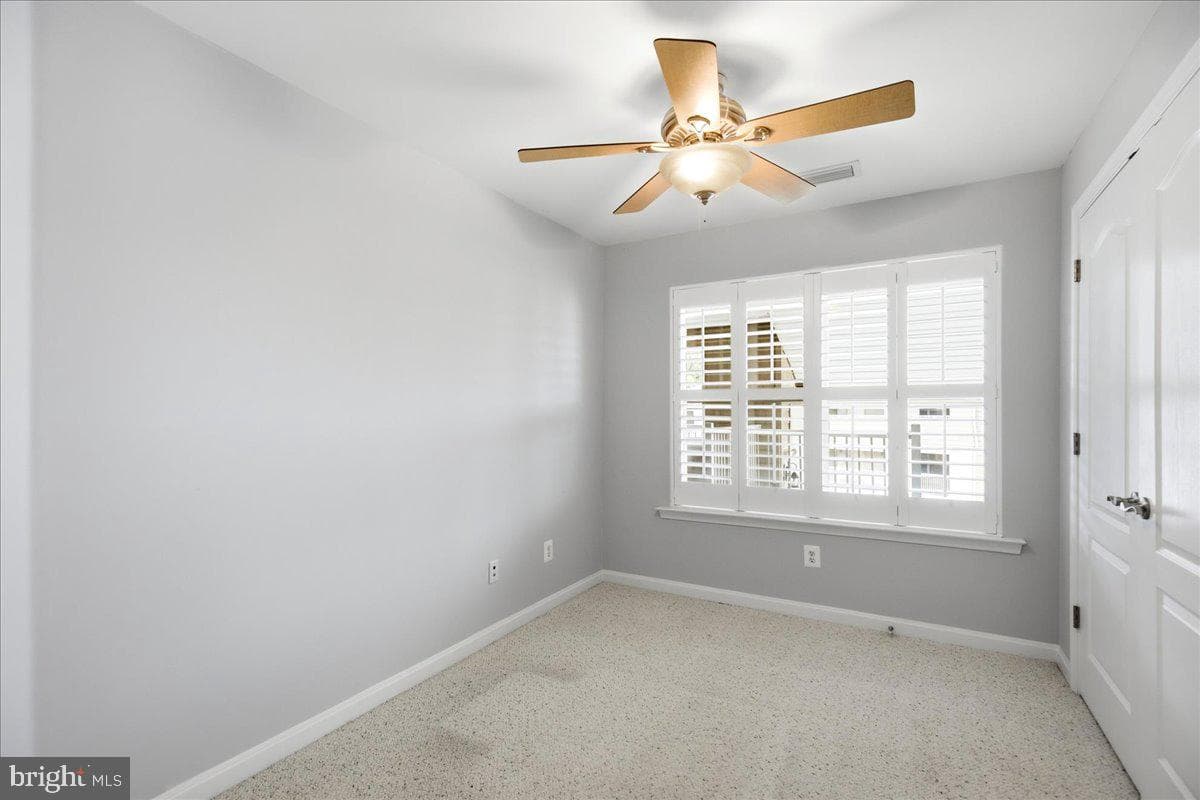 534 Oyster Bay Place #401 photo 8