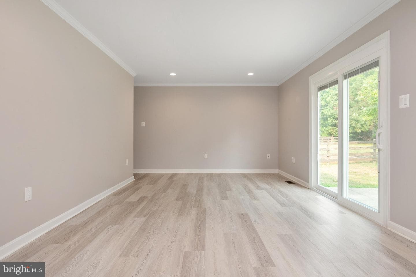 2110 Clearview Drive photo 17