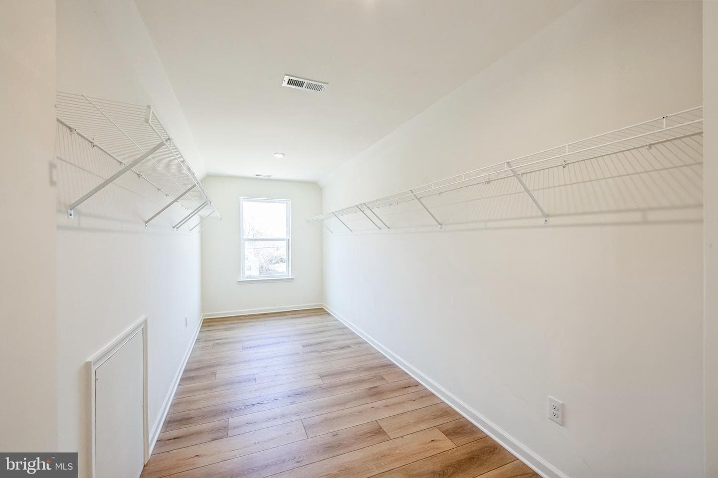 6 Fulton Court photo 29