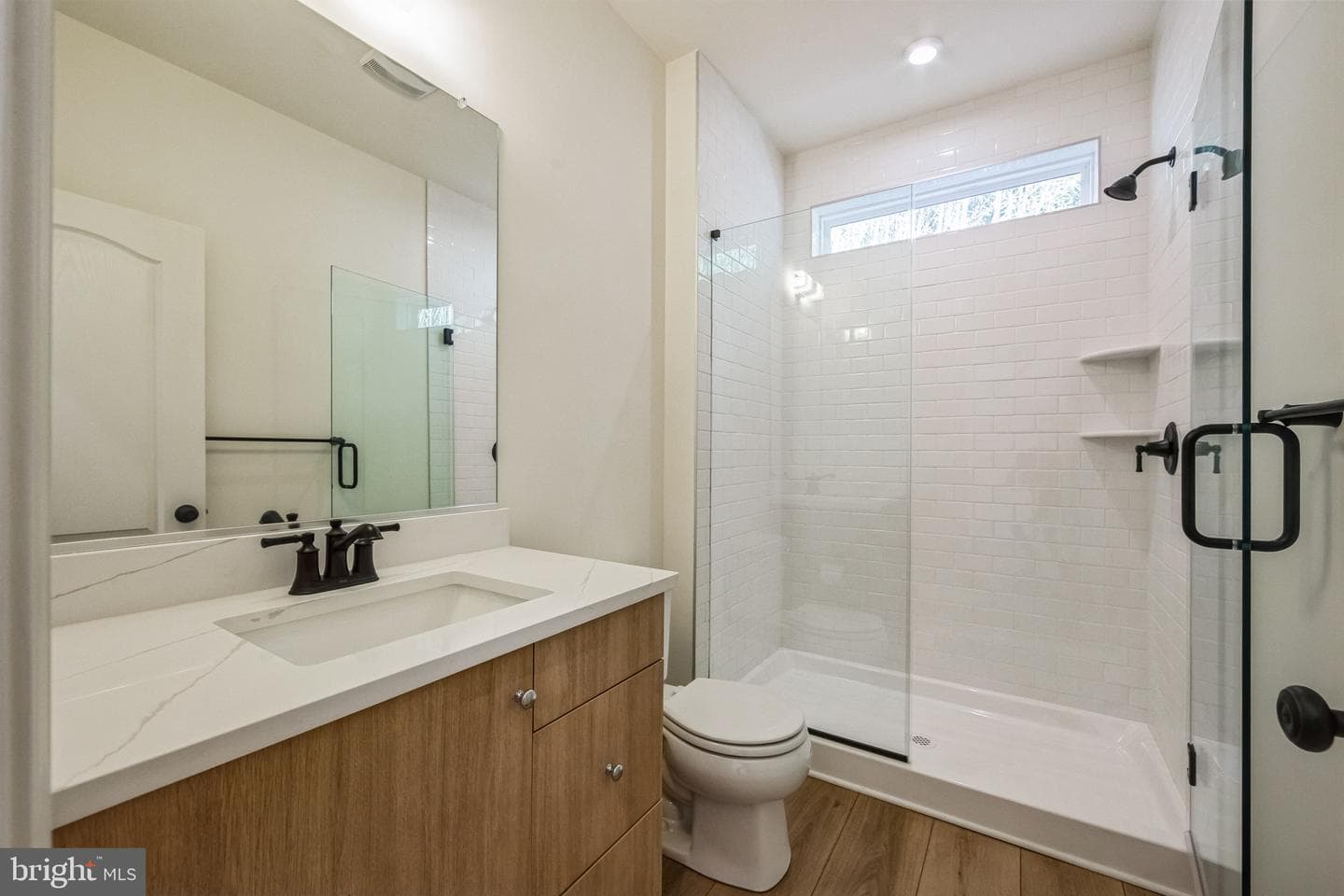 6 Fulton Court photo 32