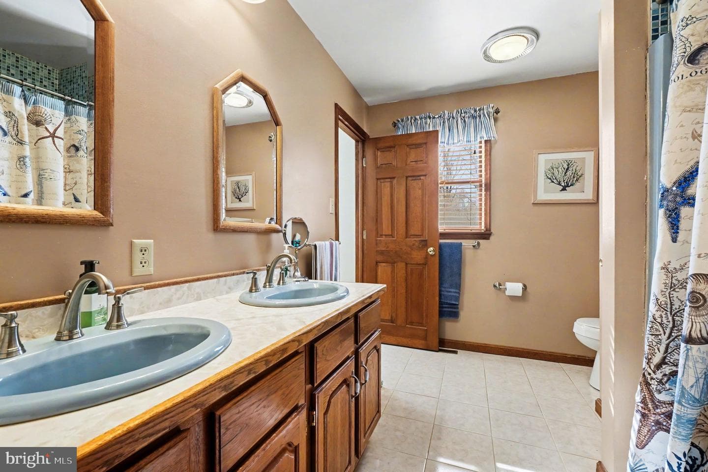 72 Cynthia Court photo 25