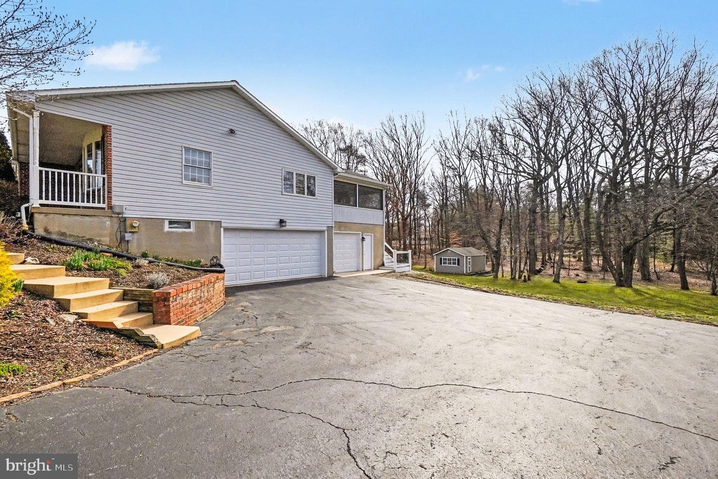 72 Cynthia Court photo 38