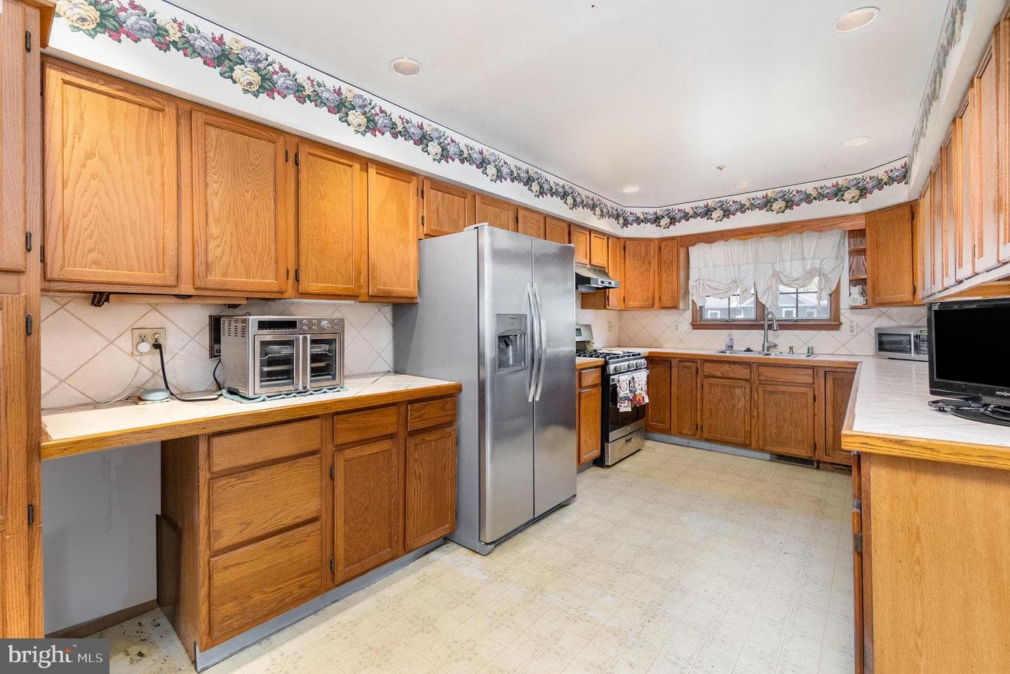 80 Parkside Dr photo 12