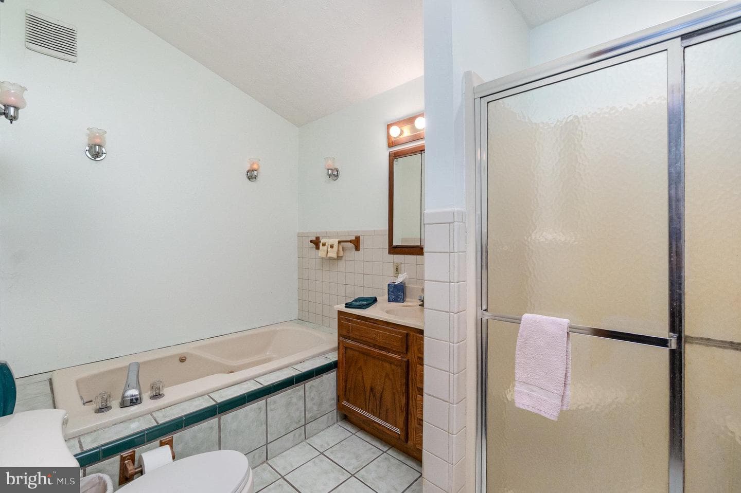 80 Parkside Dr photo 22