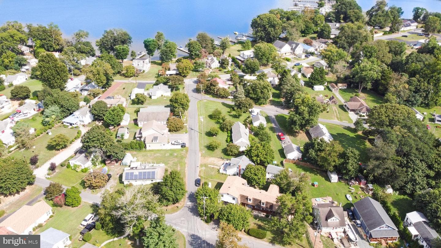 80 Parkside Dr photo 3