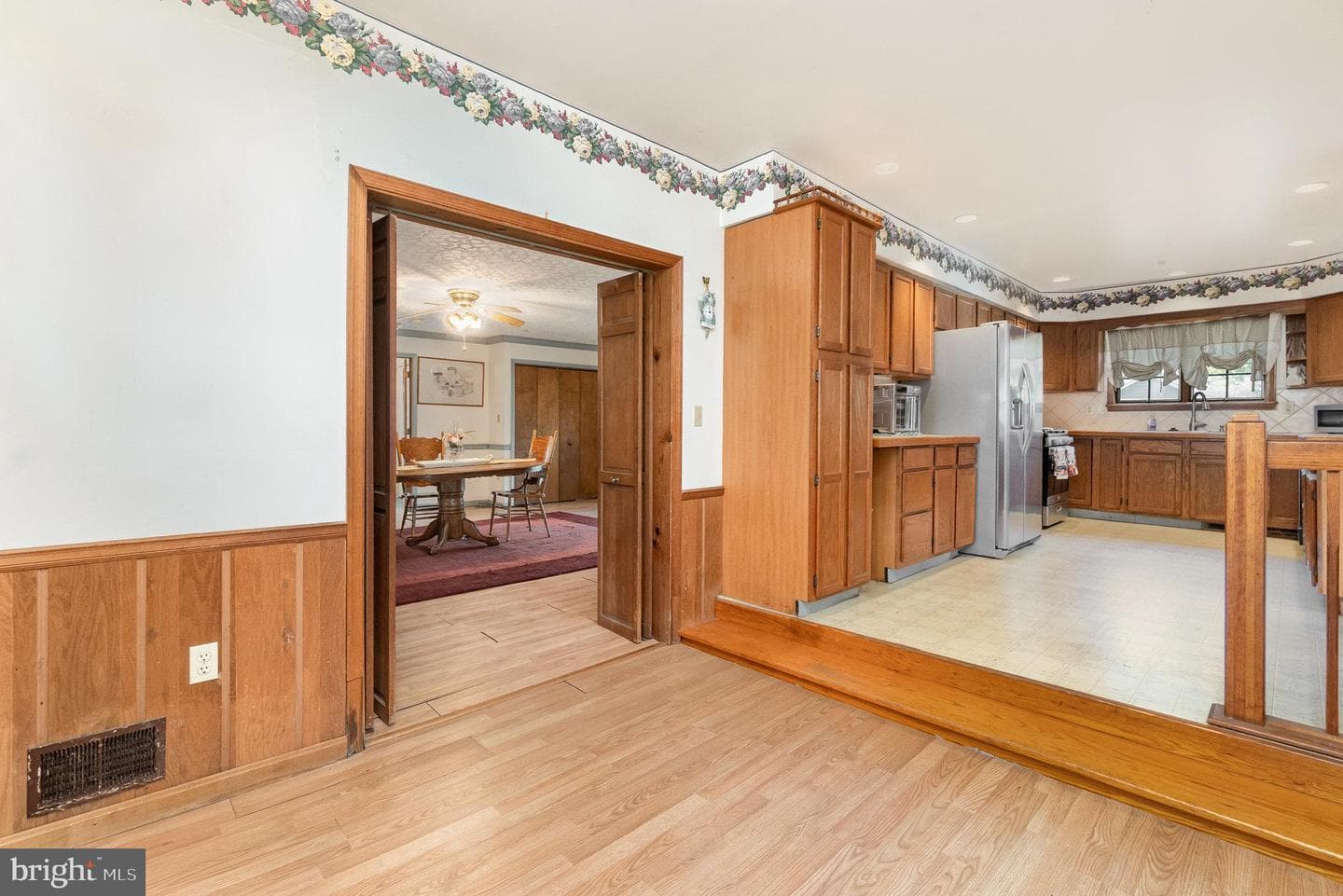 80 Parkside Dr photo 9