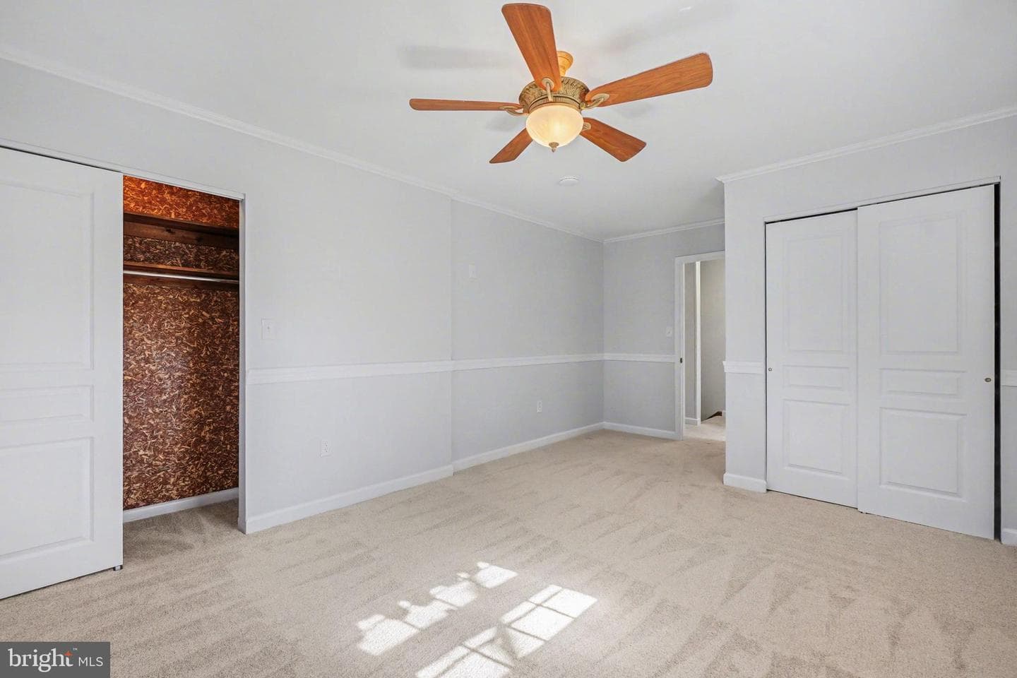 11 Colonial Circle photo 23