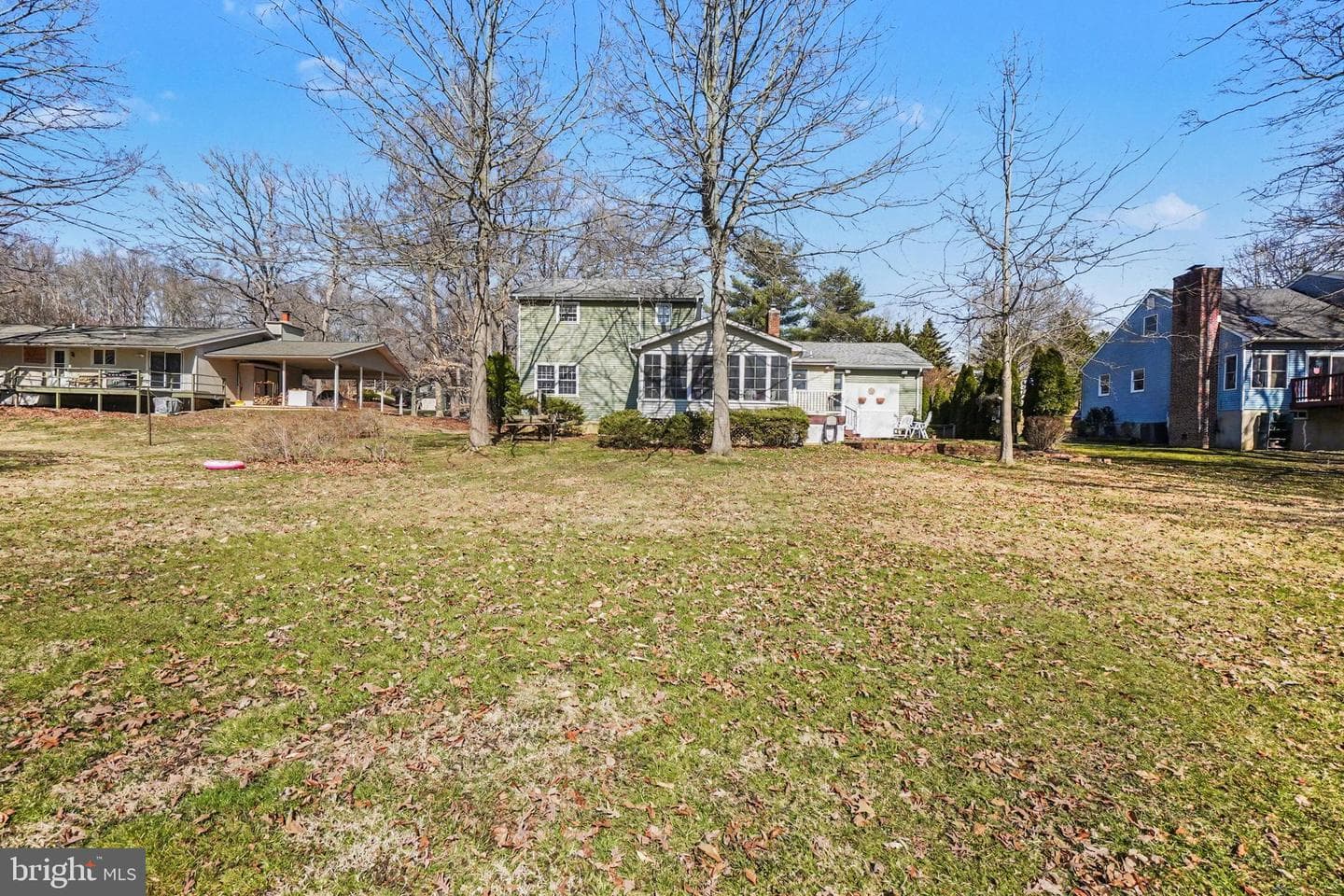 11 Colonial Circle photo 29