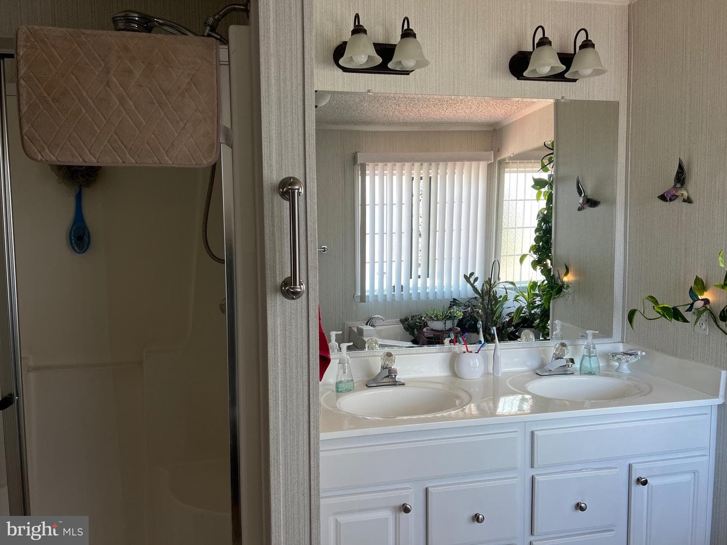 42 Queen Eleanor Drive photo 13