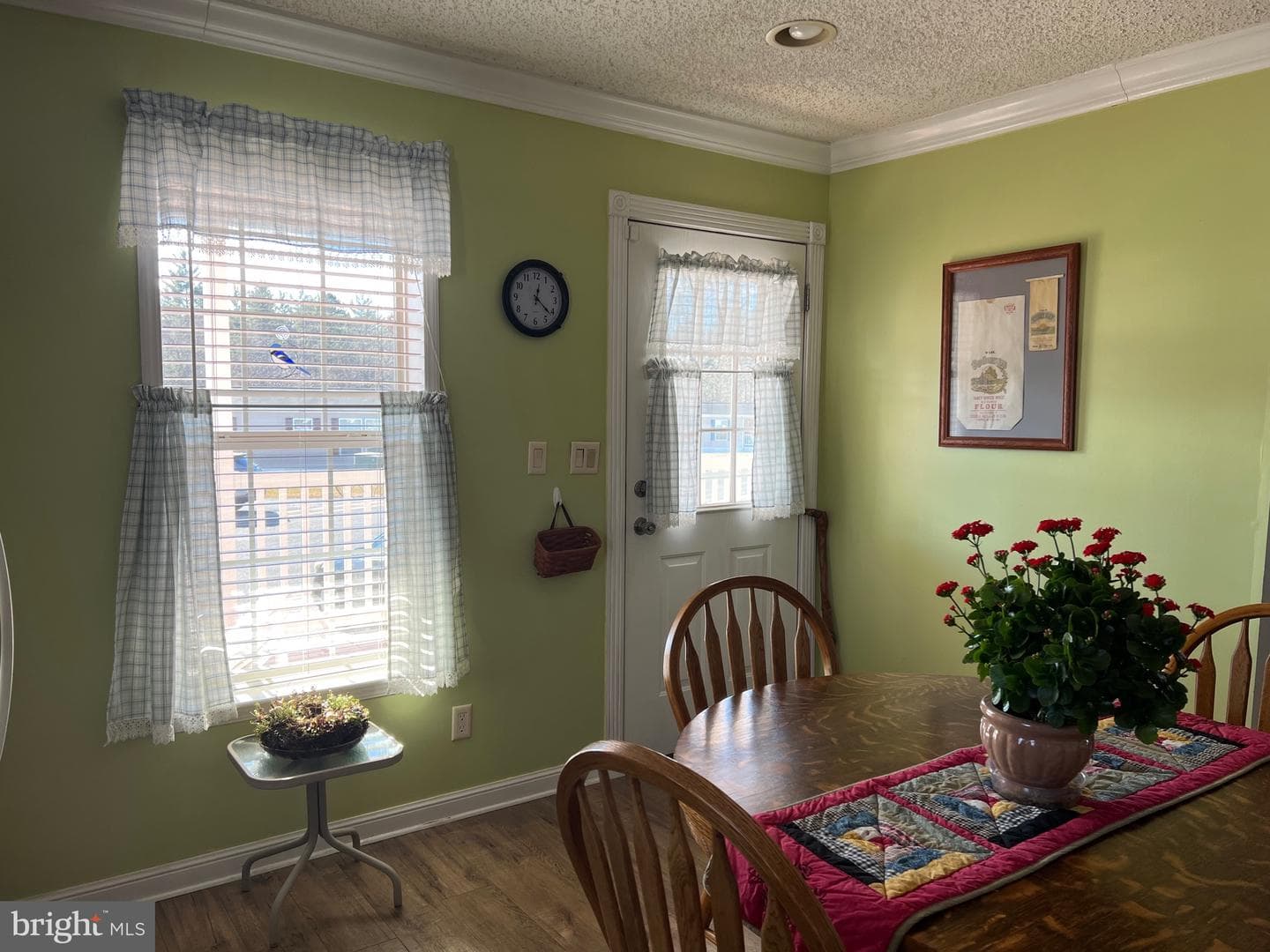 42 Queen Eleanor Drive photo 30
