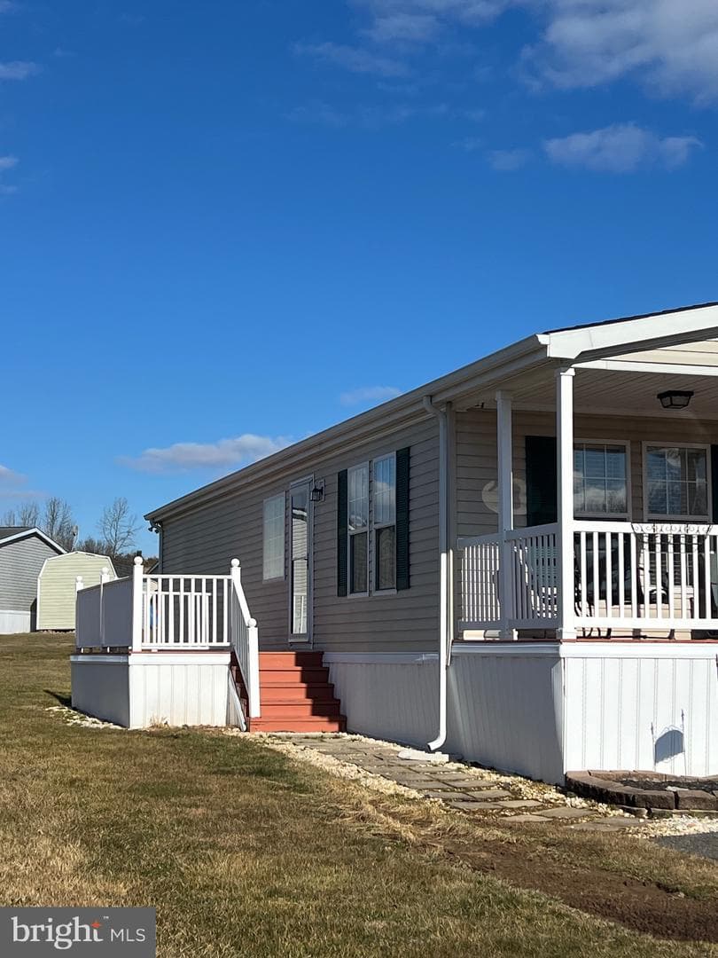42 Queen Eleanor Drive photo 4