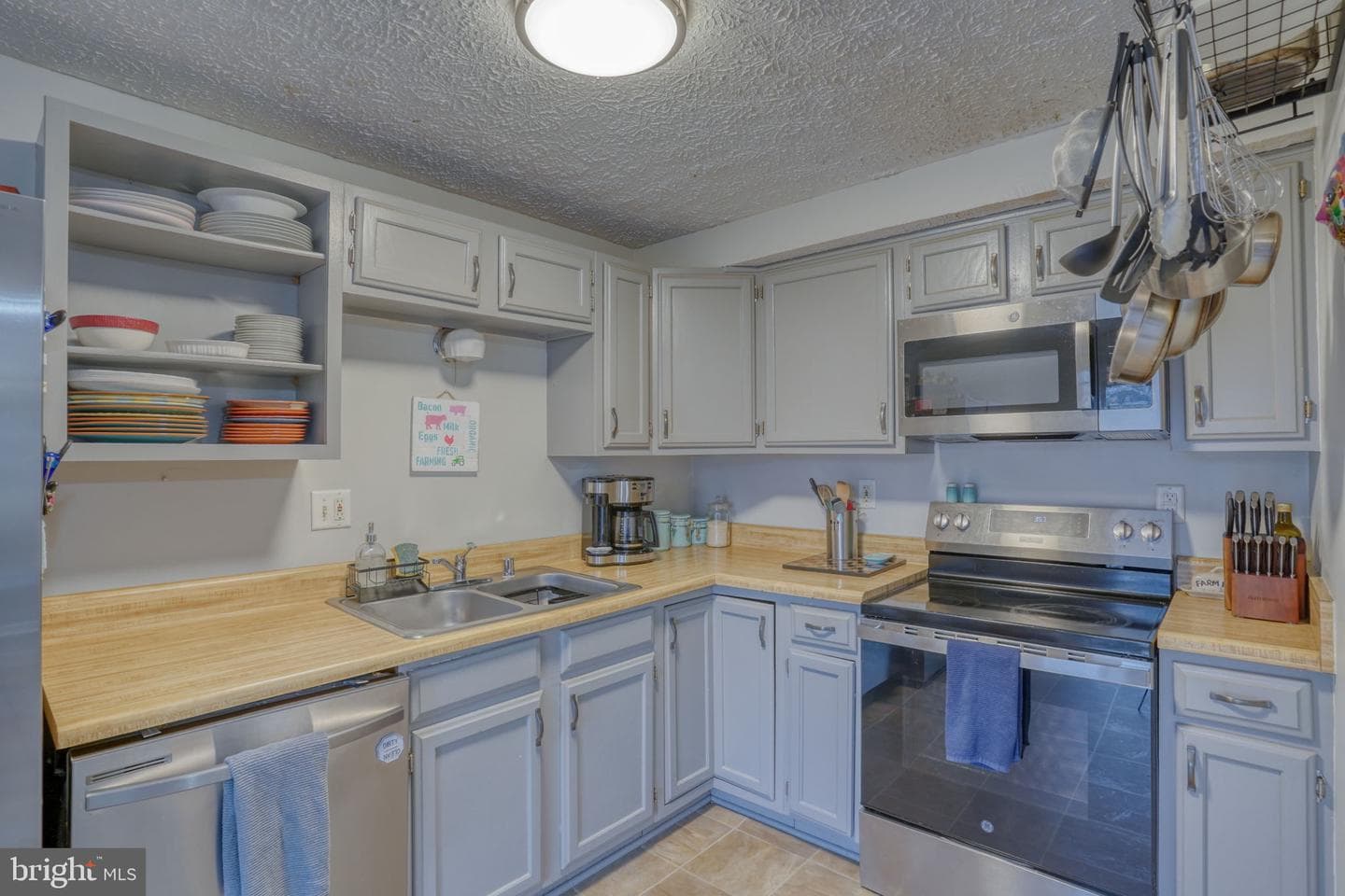 409 Biddle Street photo 10