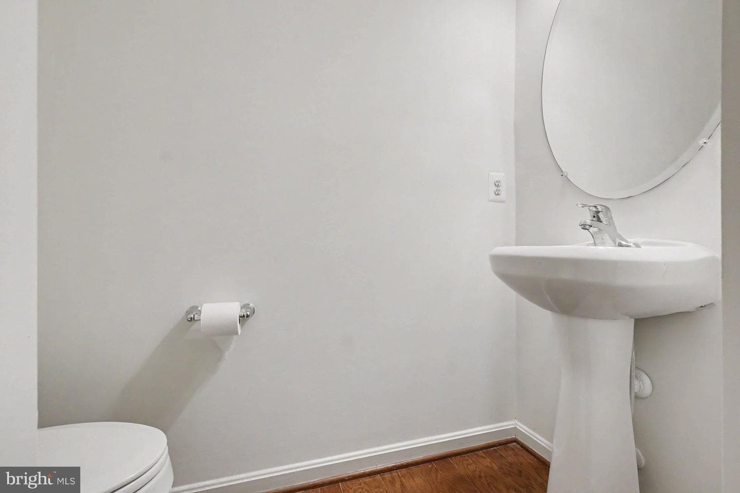 35 Sparrows Way photo 16