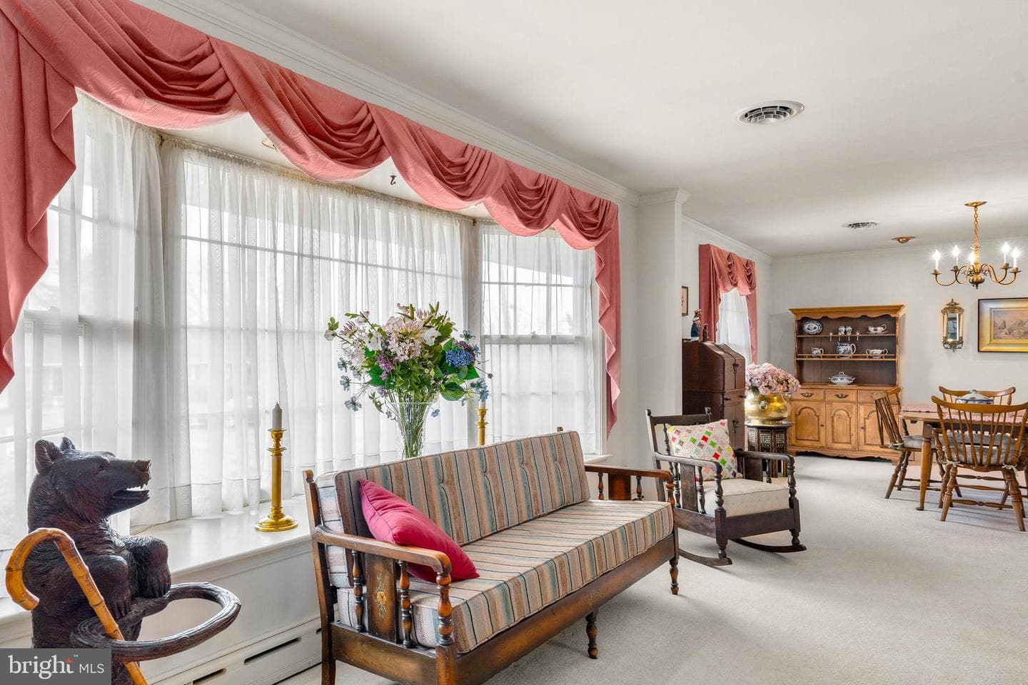 10 Pogue Avenue photo 11