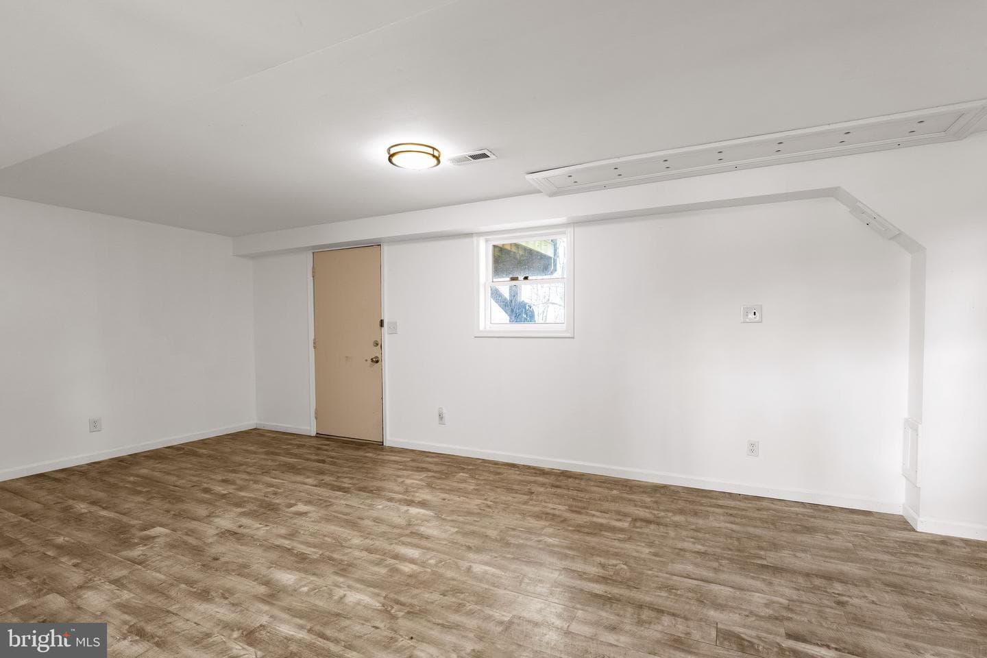 110 Whitehall Road photo 18