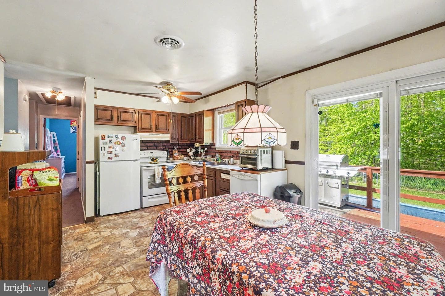 122 W Village Road photo 6