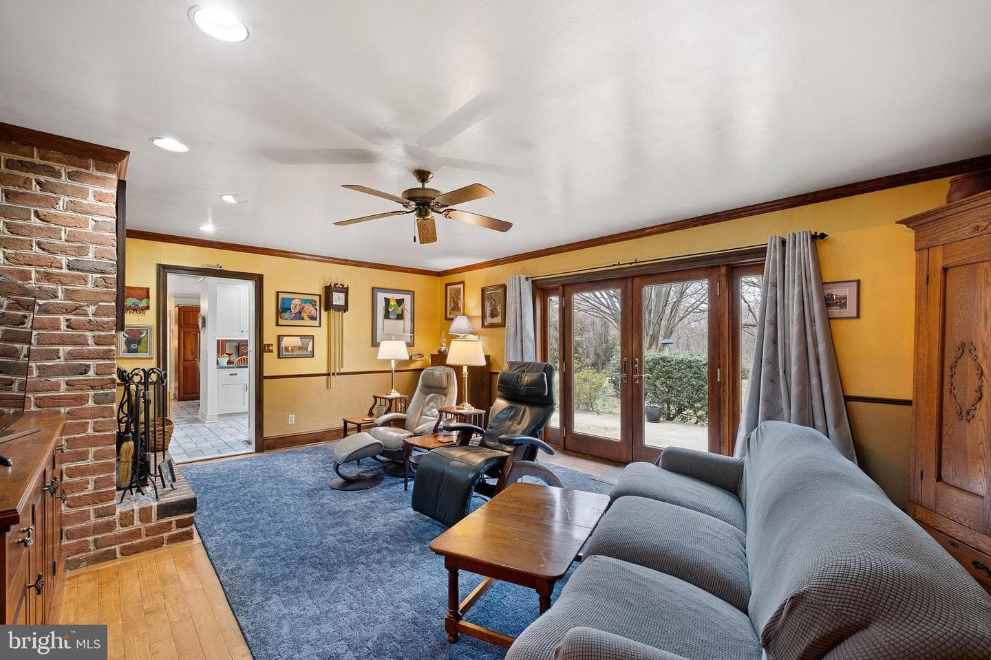 185 Riverside Drive photo 15