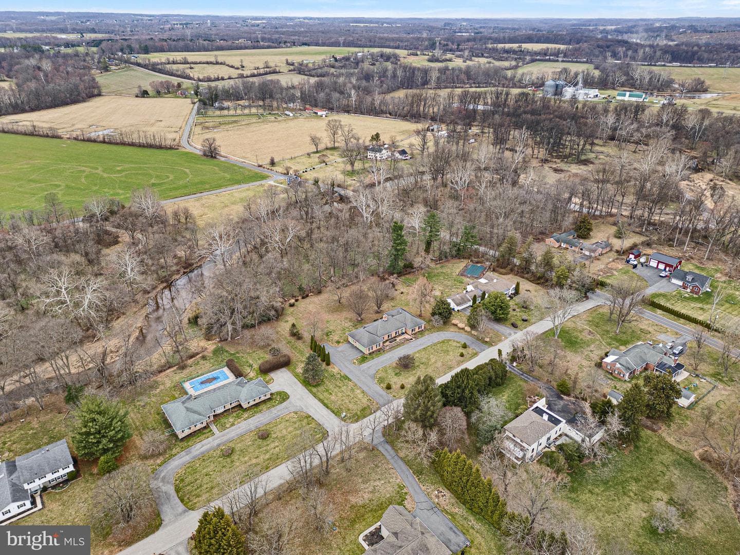 185 Riverside Drive photo 40
