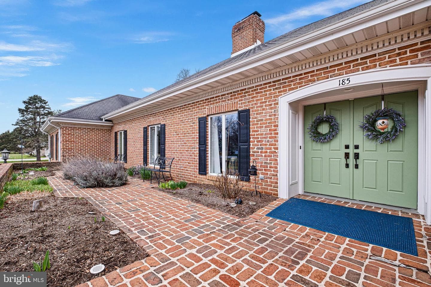 185 Riverside Drive photo 46