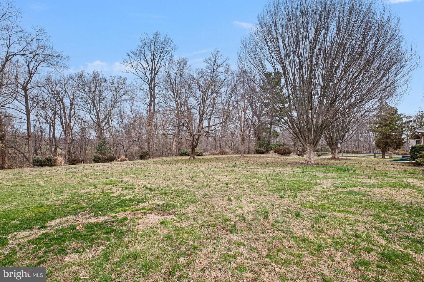 185 Riverside Drive photo 51