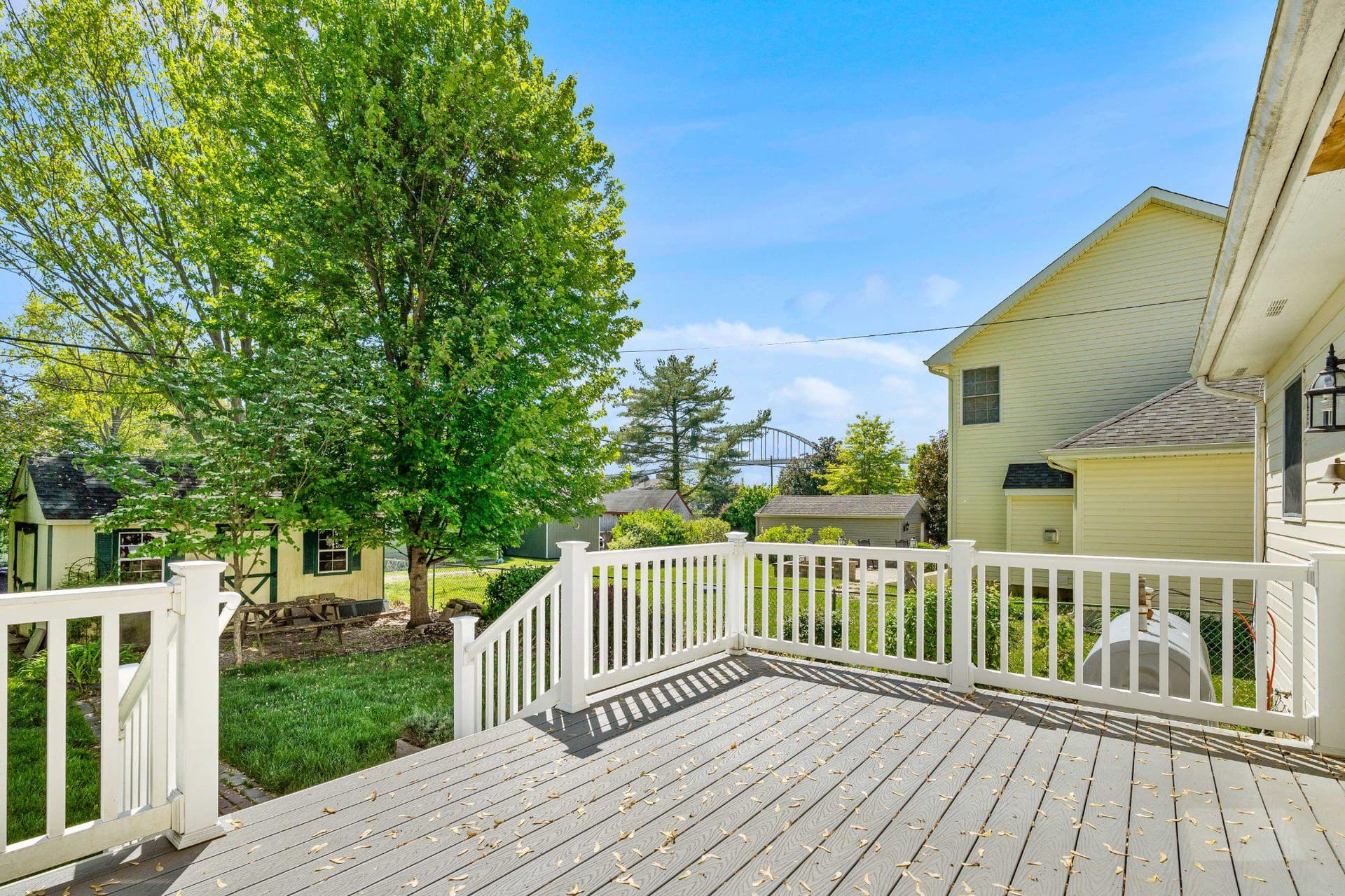 320 Cecil Street photo 24