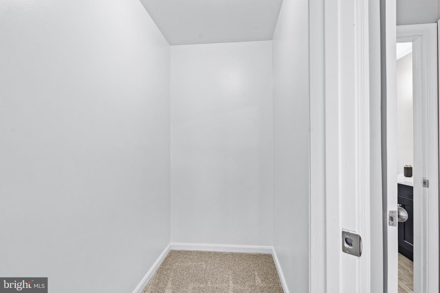 114 Creswell Avenue photo 16