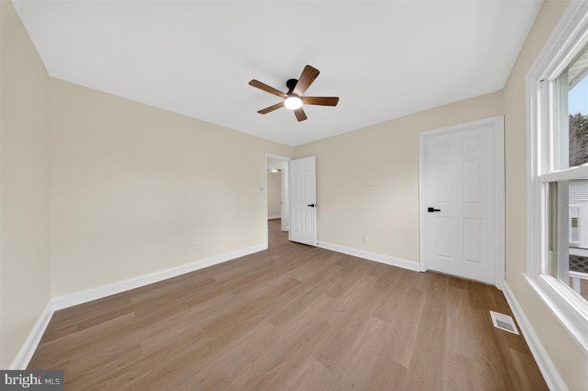 148 Windmill Road photo 17