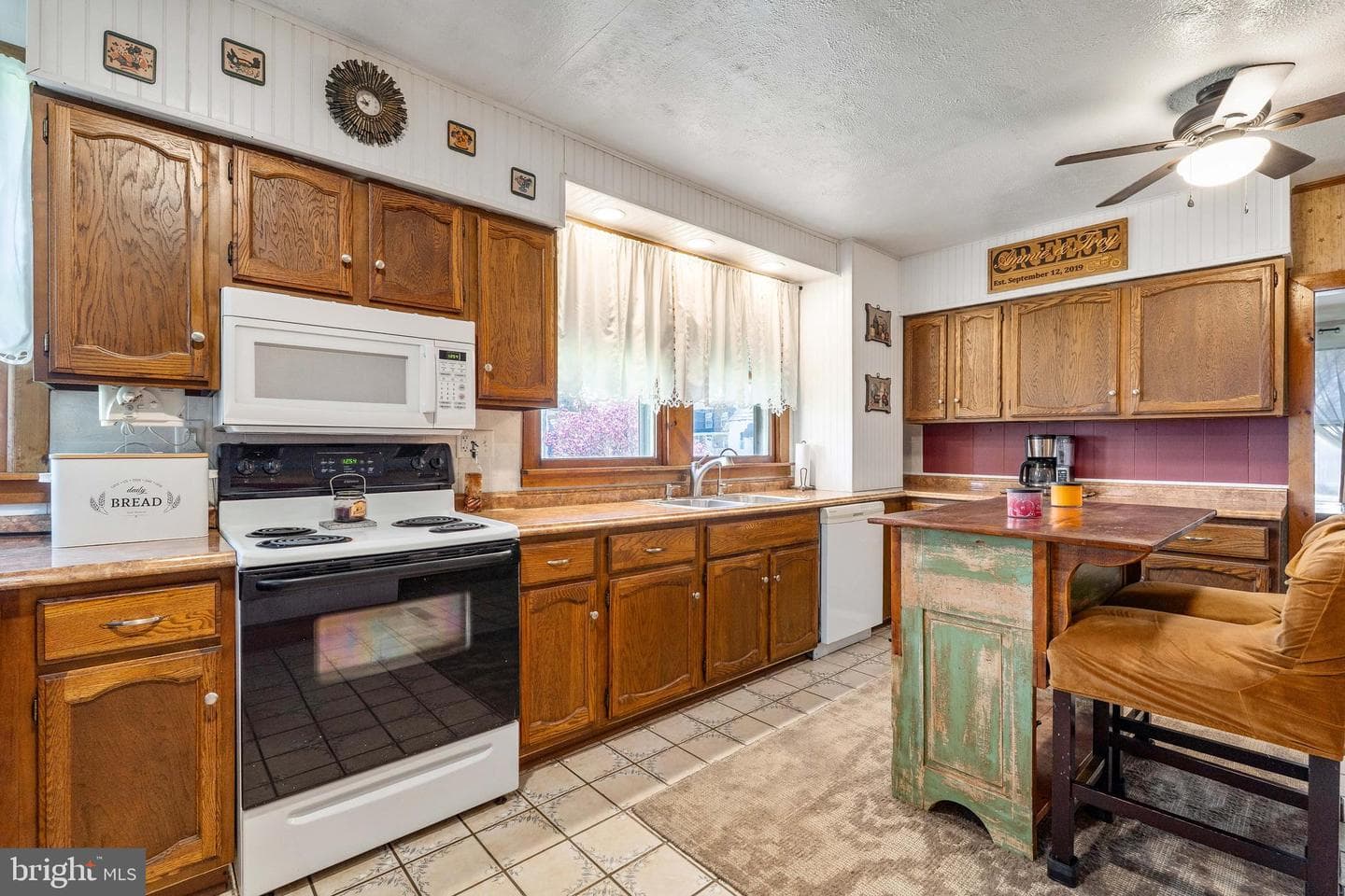 313 E Cecil Avenue photo 10