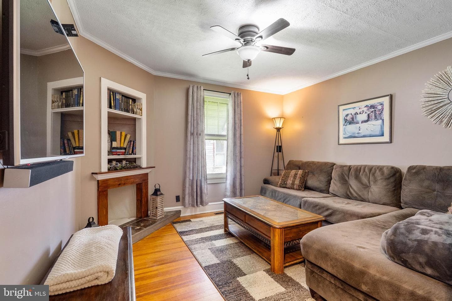 313 E Cecil Avenue photo 11