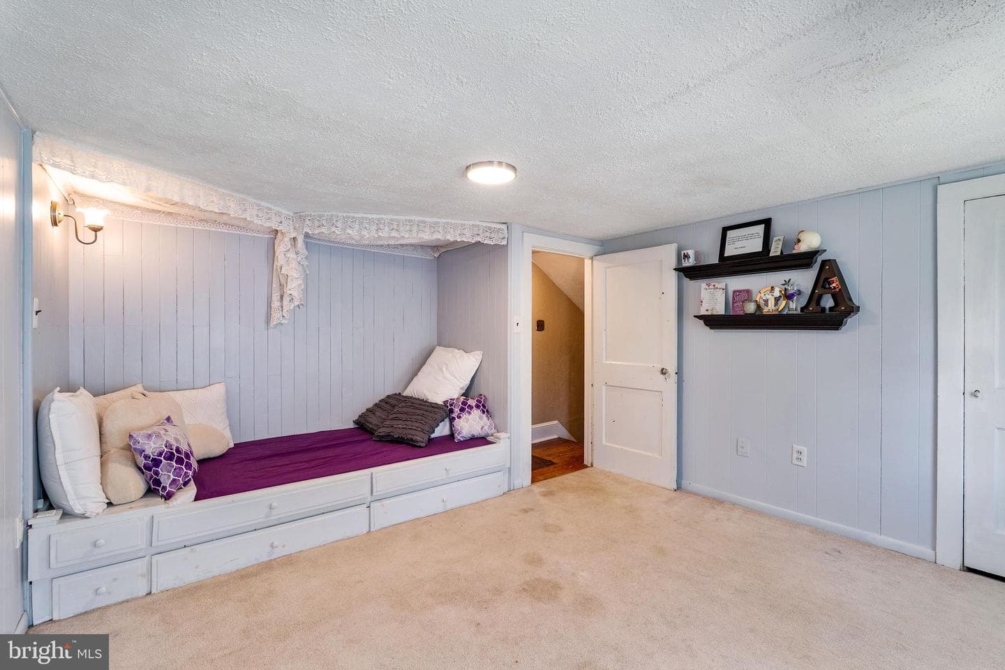 313 E Cecil Avenue photo 20