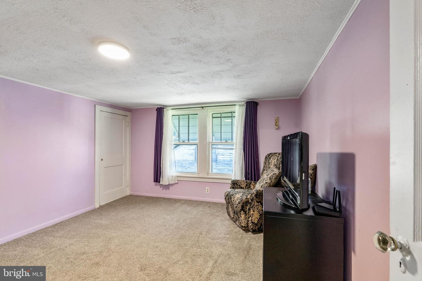 313 E Cecil Avenue photo 22