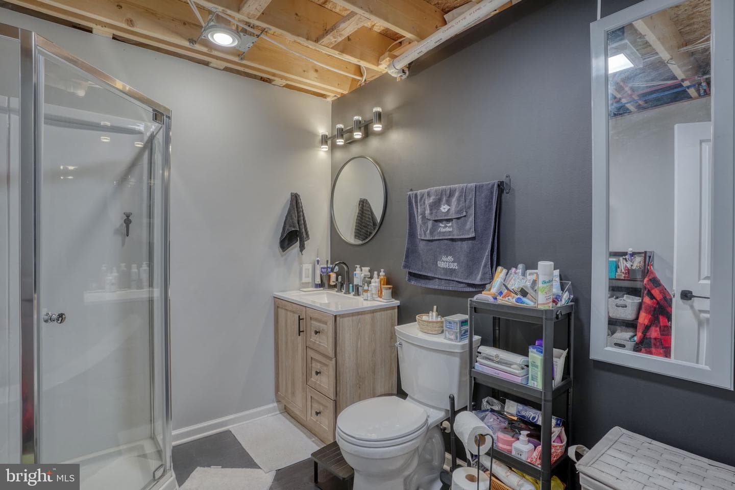 5 Olive Way photo 27