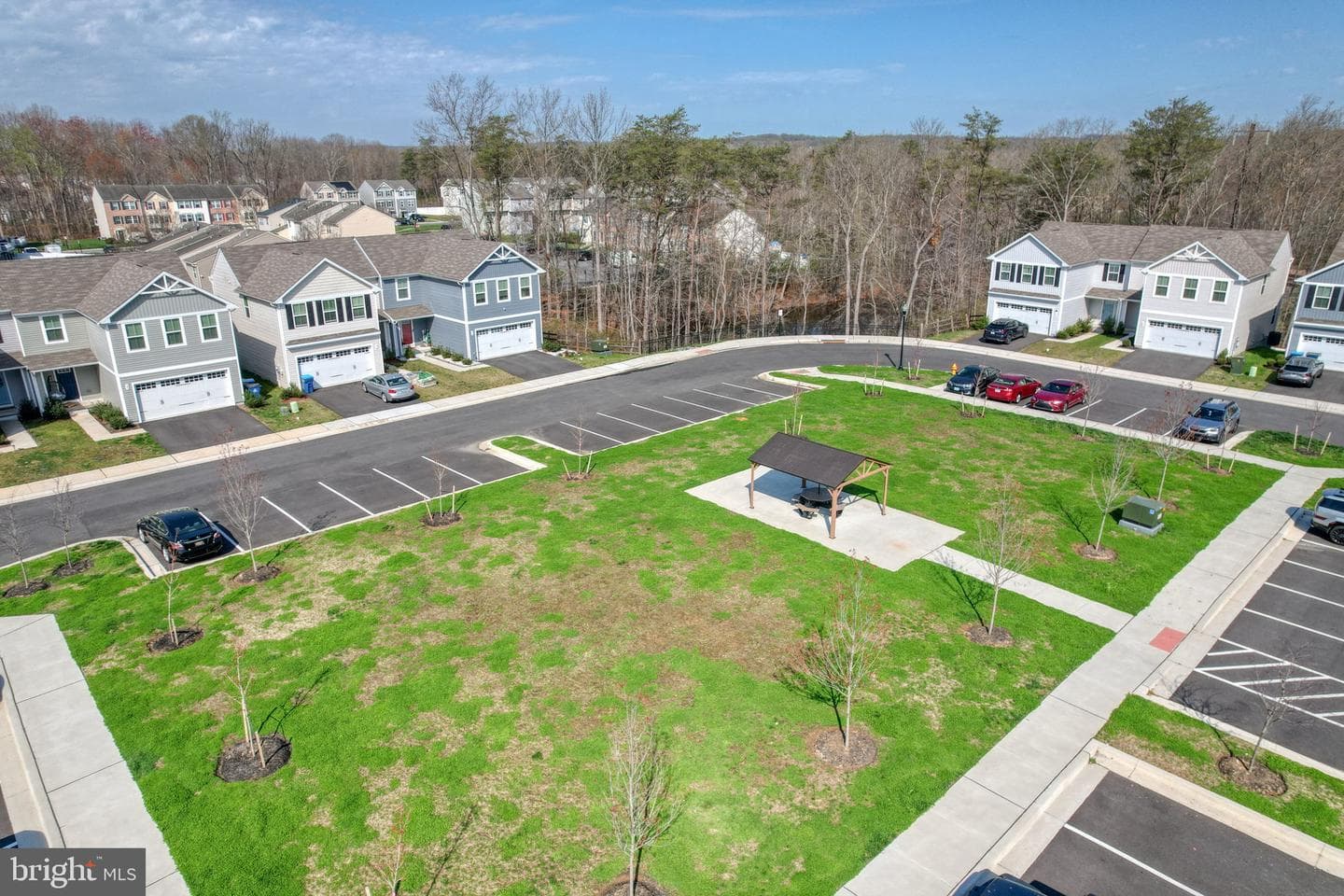 5 Olive Way photo 33
