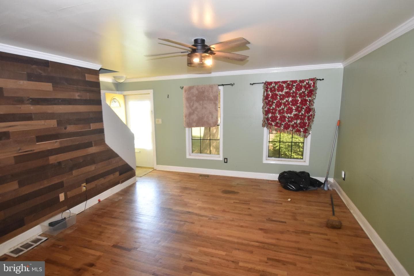 107 Chestnut Dr photo 6