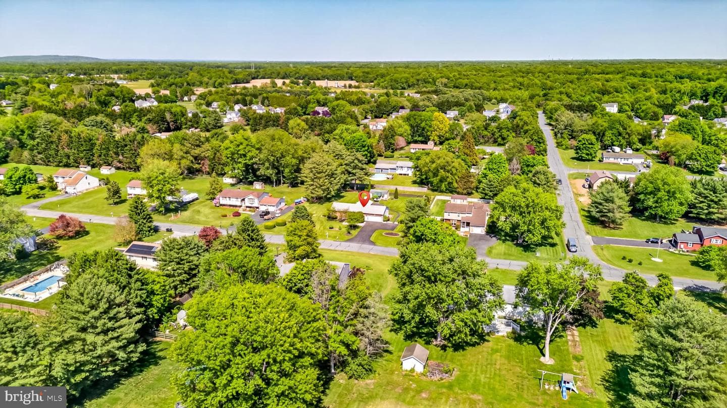 105 Brantwood Drive photo 37