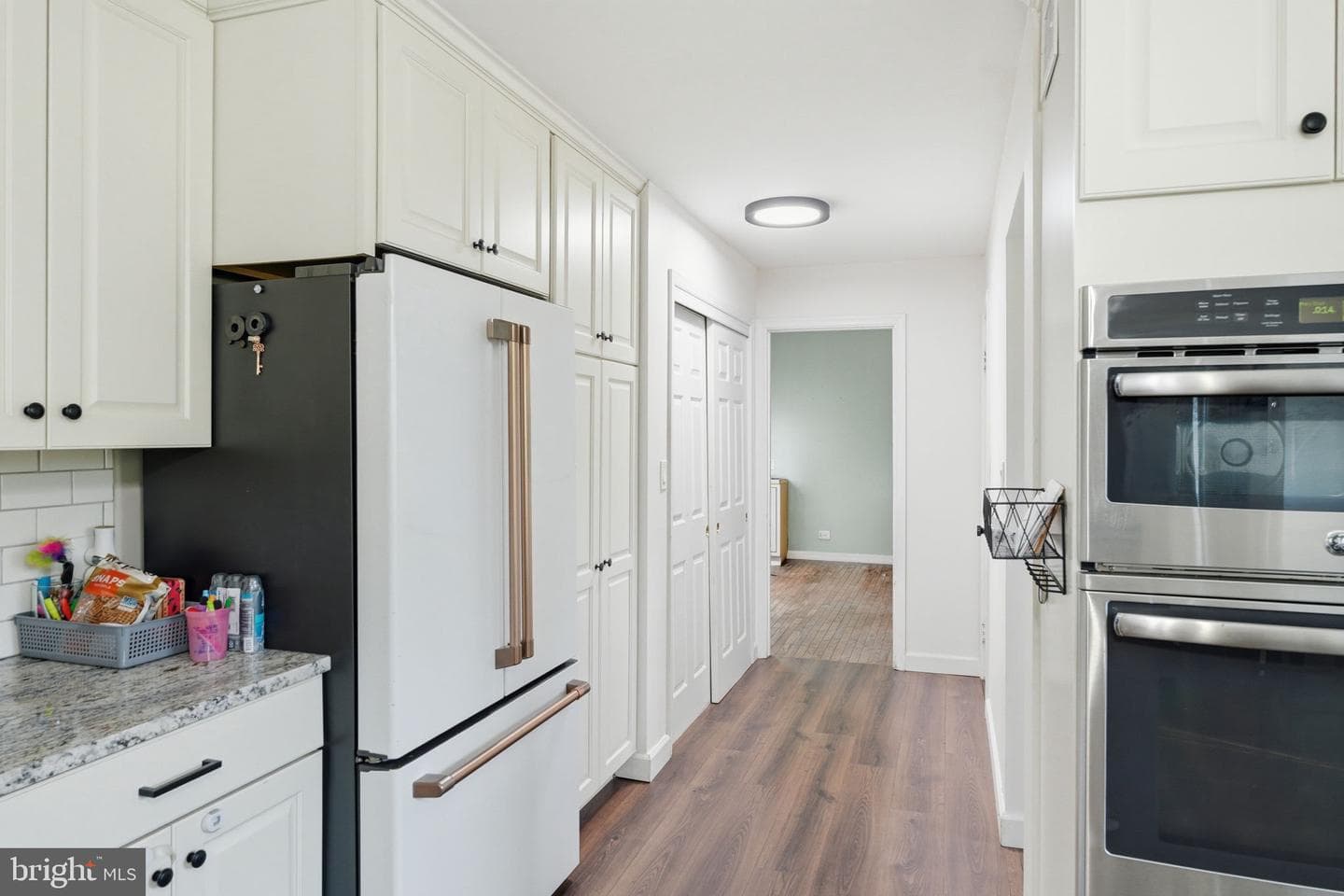 18 E Brook Knoll Road photo 9