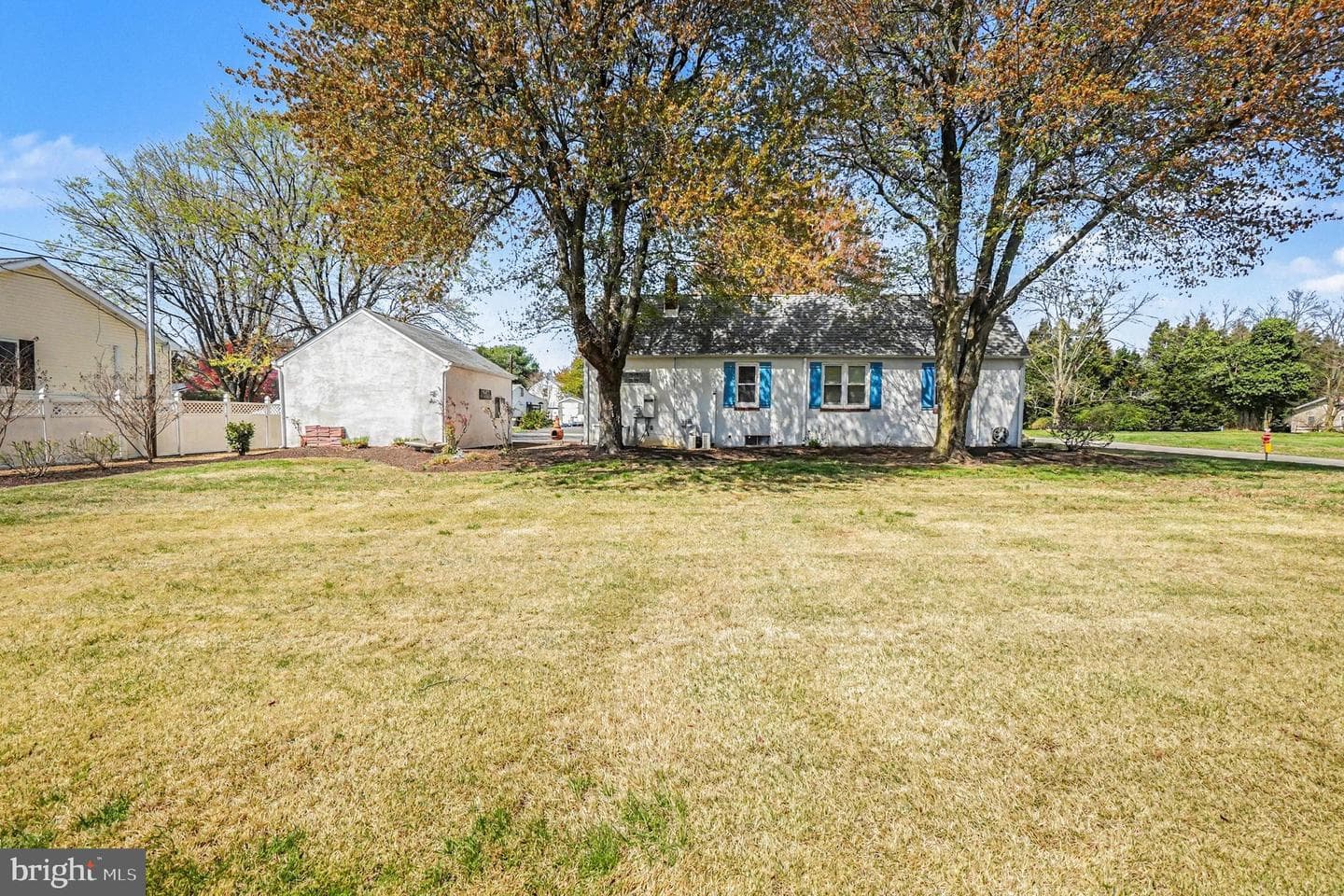 112 Midway Drive photo 3