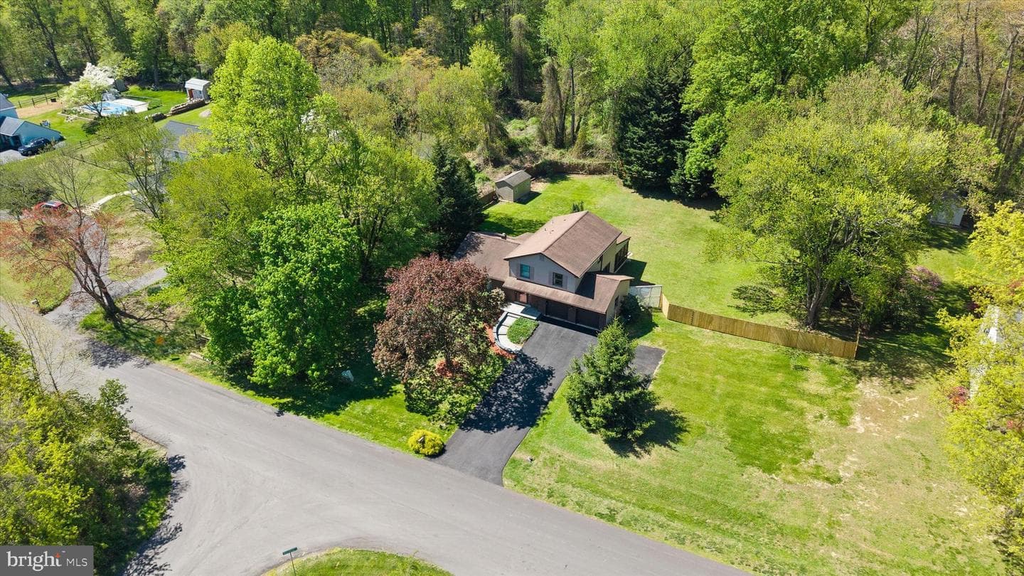 106 Black Oak Drive photo 4