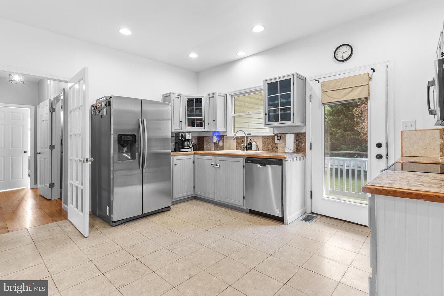 143 Clemencia Road photo 17