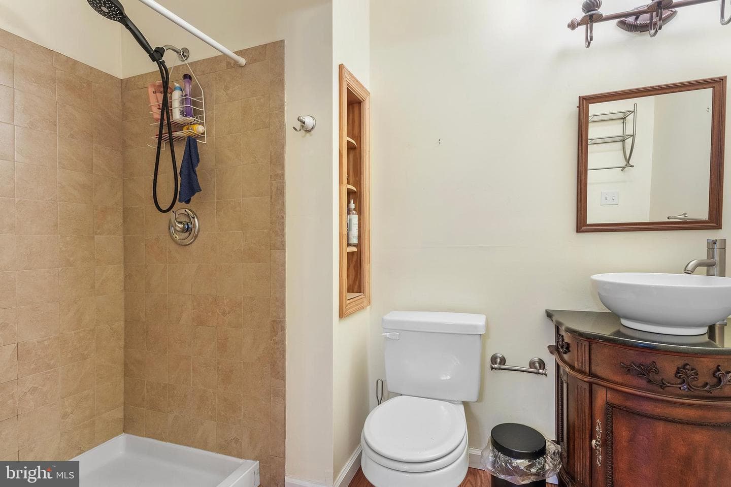 143 Clemencia Road photo 41
