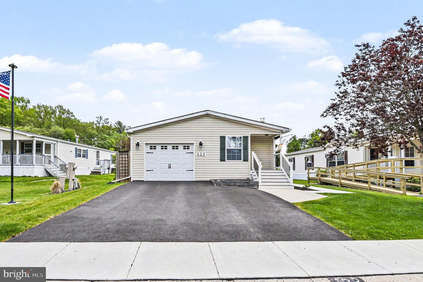 123 Woods Way