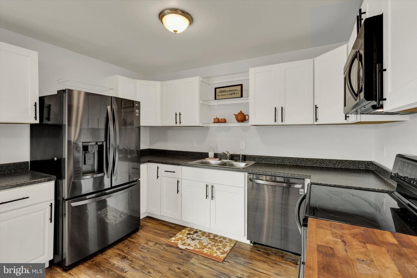 247 Locust Lane photo 2